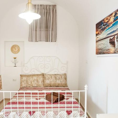 San Nicola Clemente Private Room Bari Exterior foto