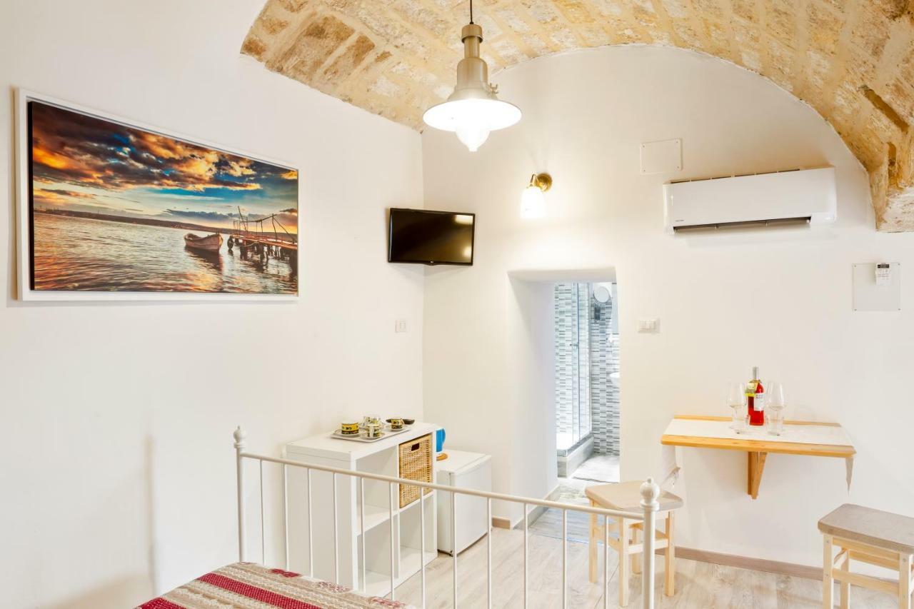 San Nicola Clemente Private Room Bari Exterior foto